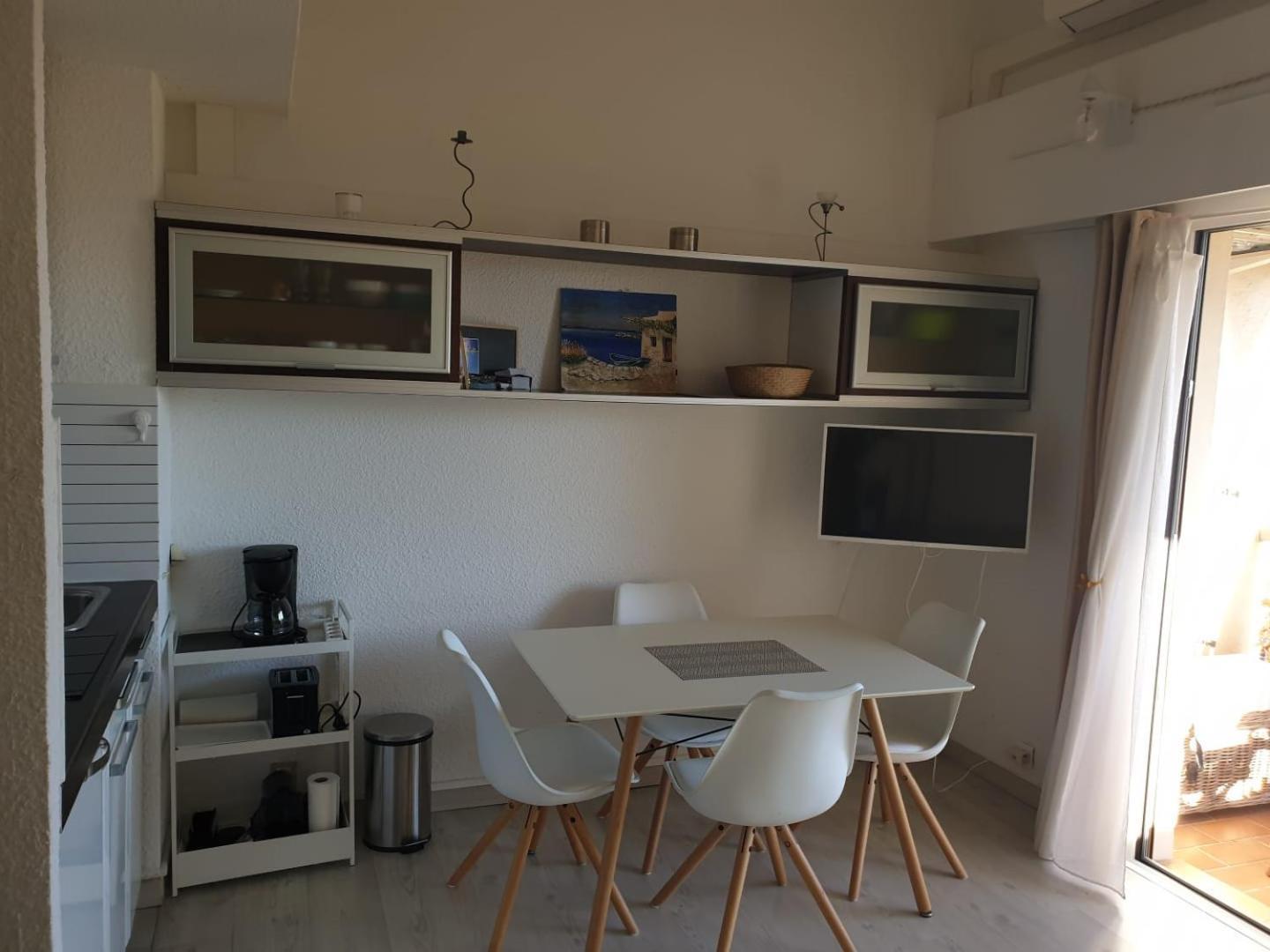 Appartement Climatise A 800M De La Plage Frejus Exterior photo